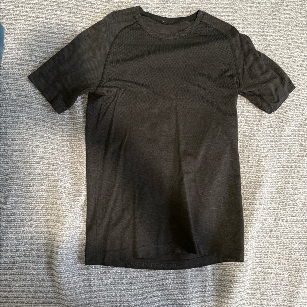 Mens lululemon t-shirt